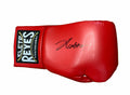 Guante firmado de Julio Cesar Chavez