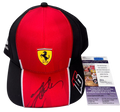 Gorra firmada por Charles Leclerc