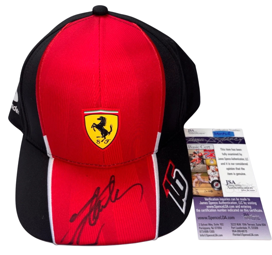 Gorra firmada por Charles Leclerc