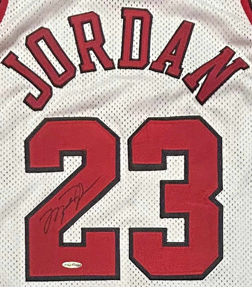 Jersey firmado por Michael Jordan